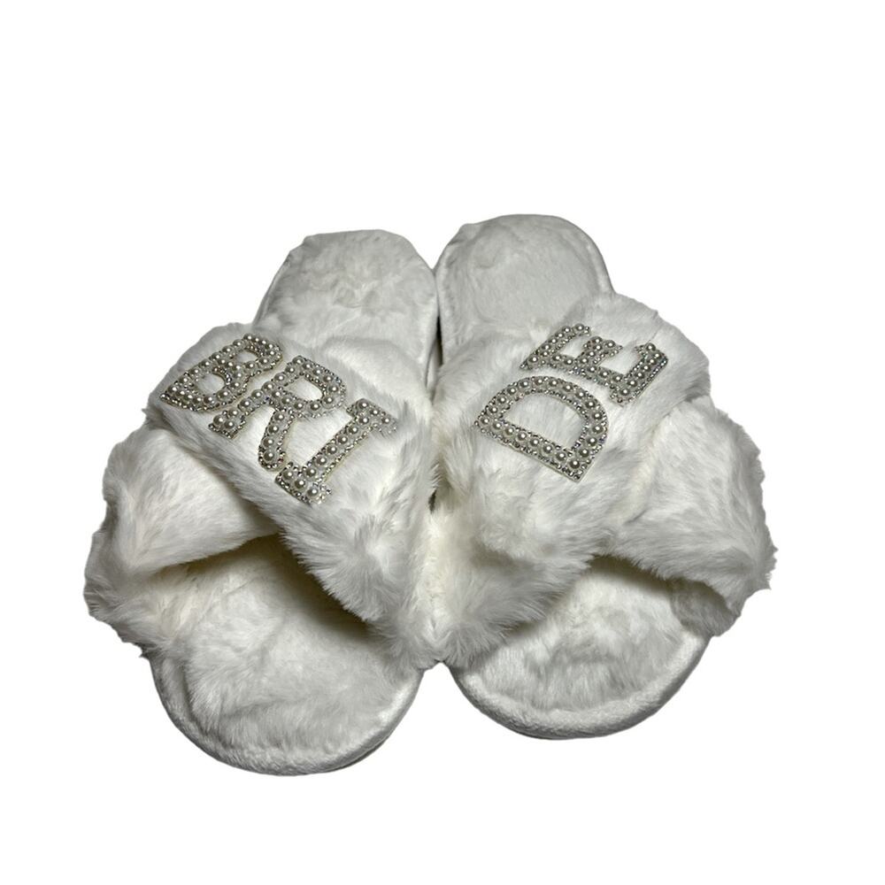 NEW Super soft “Bride” slipper with faux pearls and faux fur.‎ Check out photos!